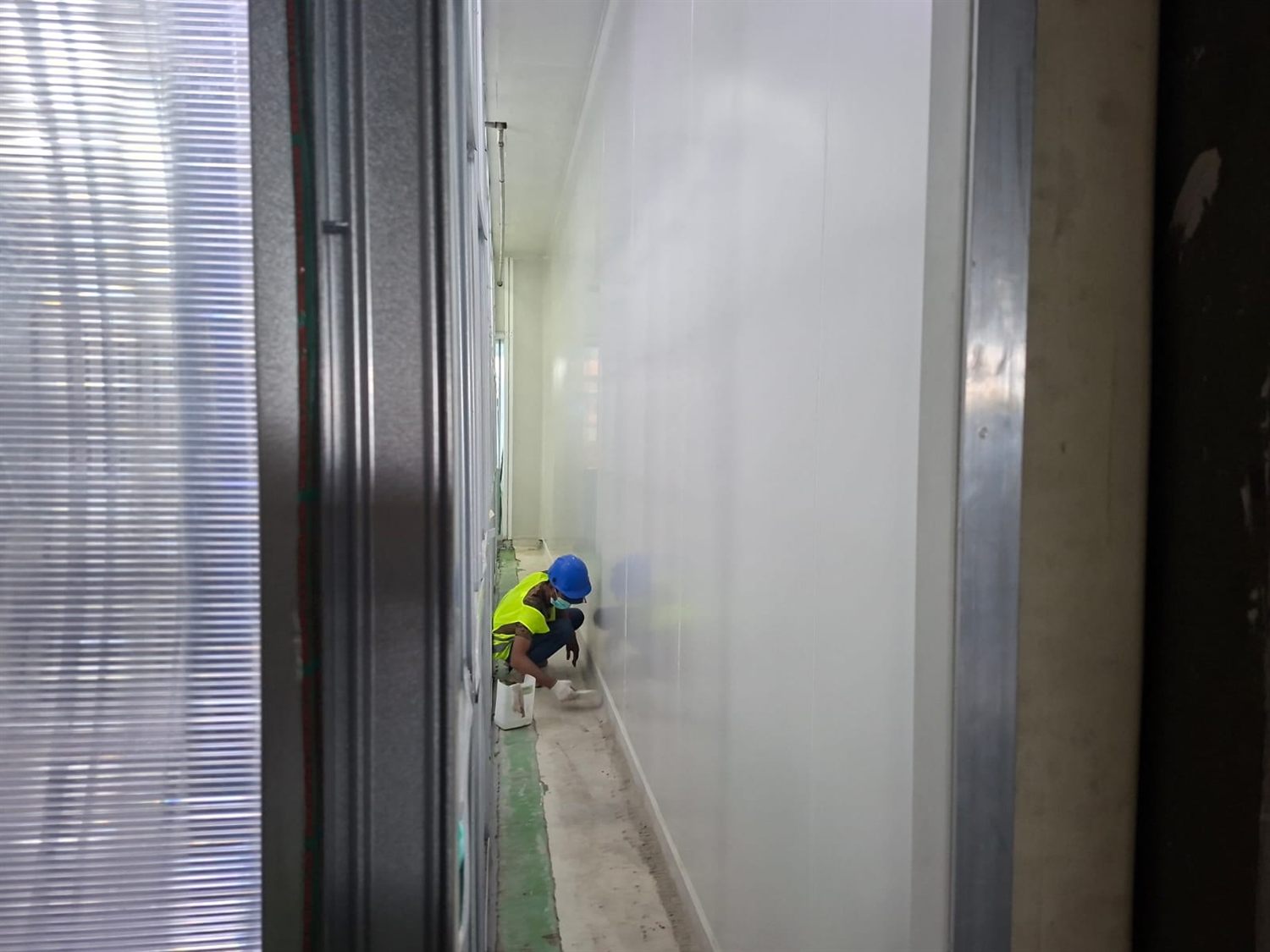 Aplikasi epoxy & finishing