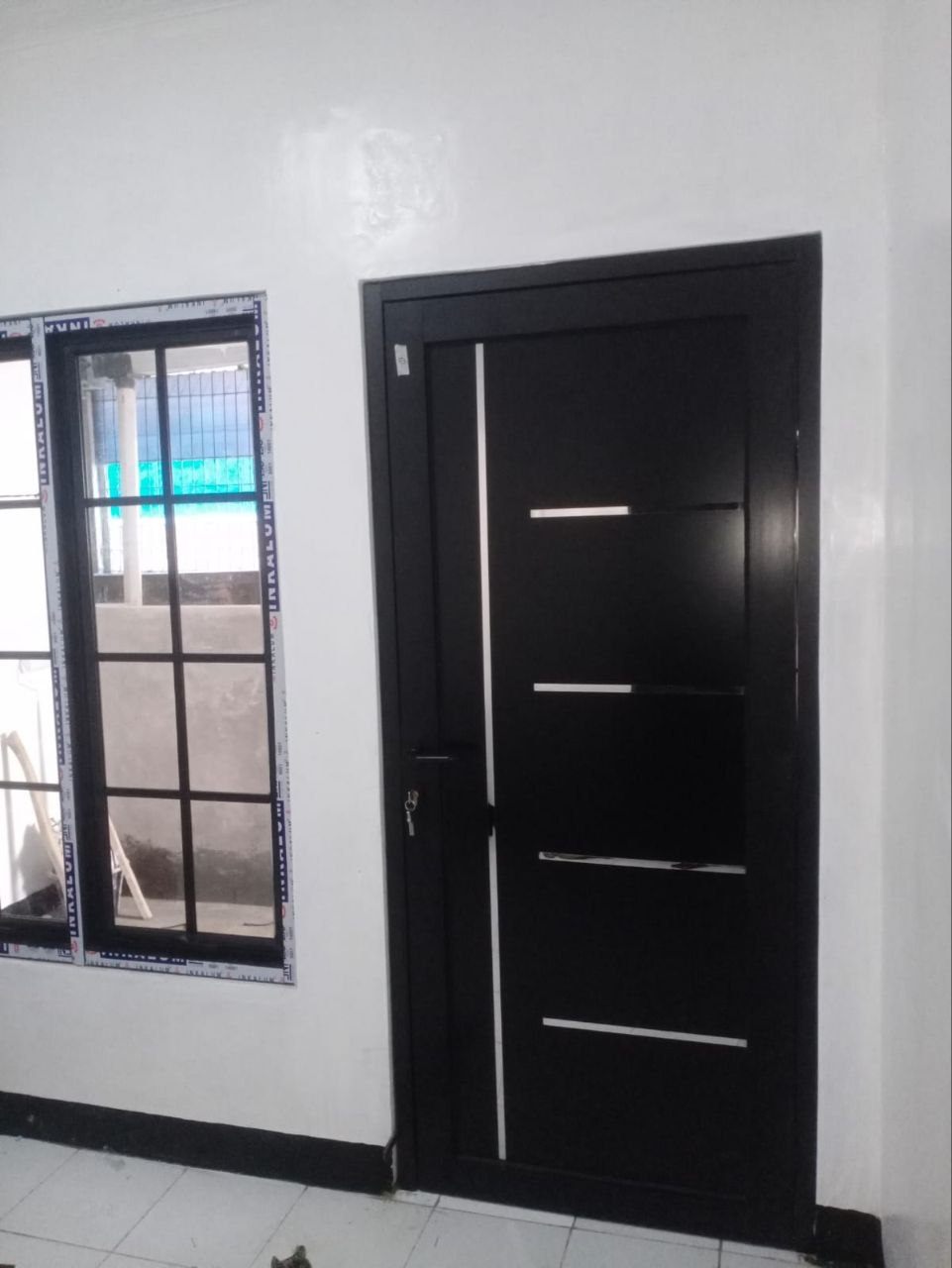 Pekerjaan aluminium & finishing